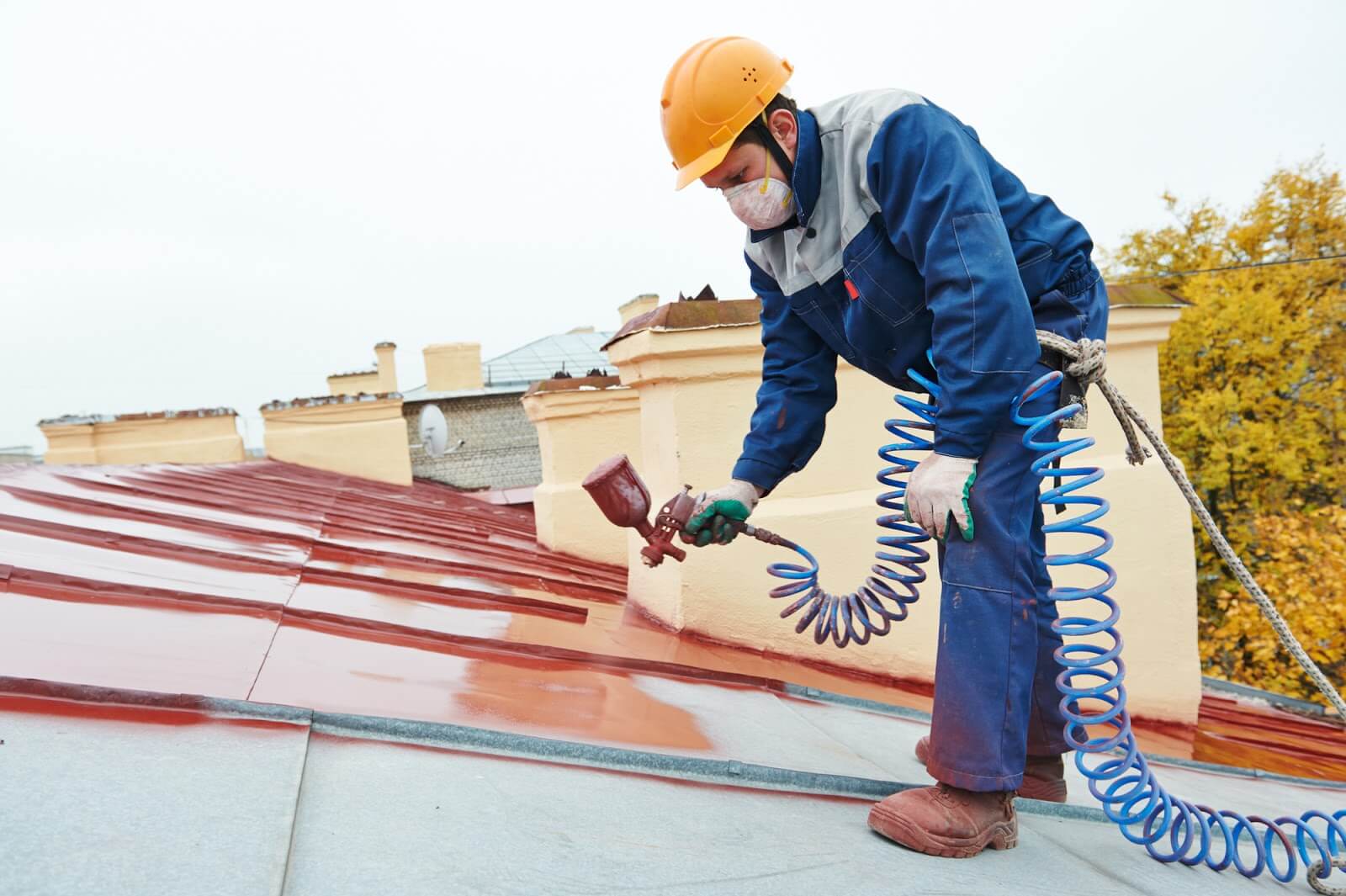 Metal roof surface with a uniform finish